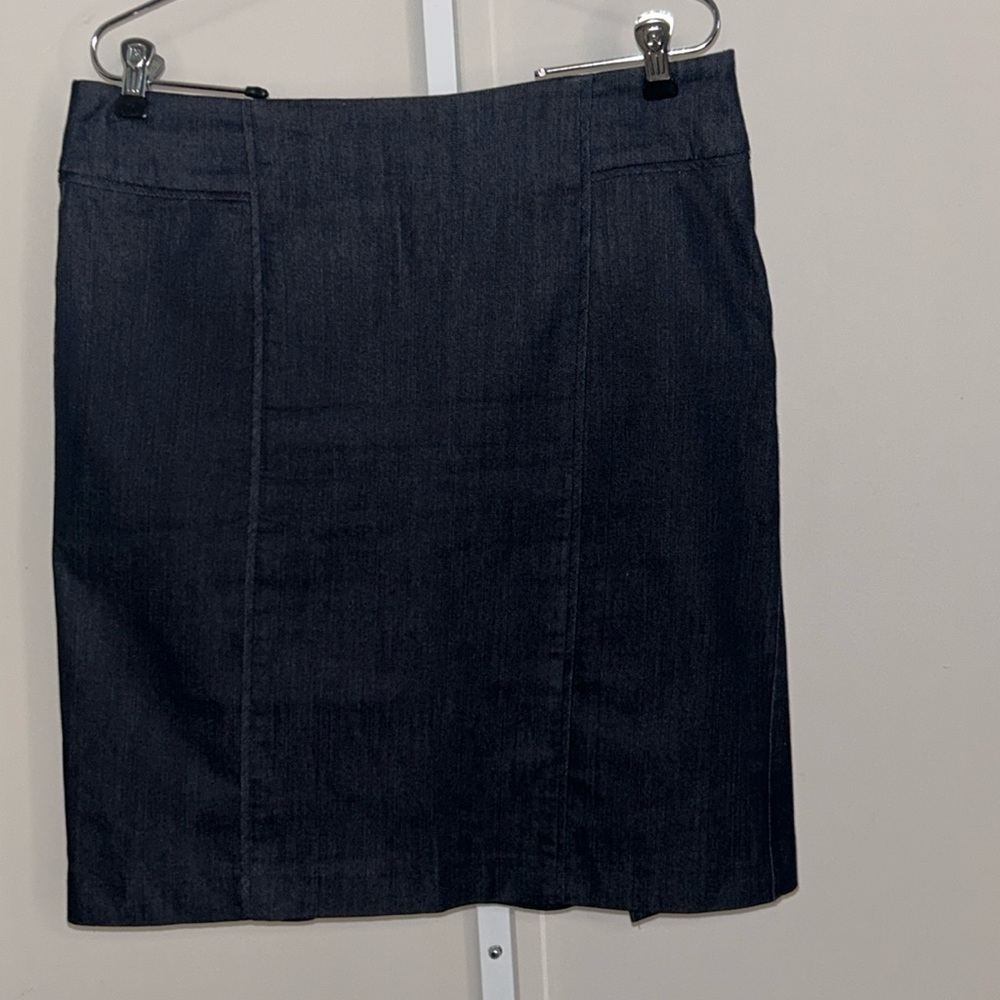 New York & Company Sexy Denim Pencil Skirt Size 8 - Picture 2 of 9